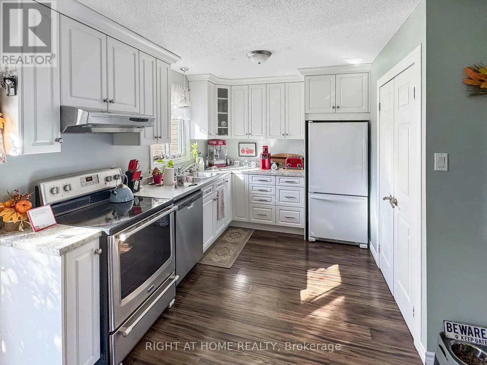 37 - 301 CARLOW ROAD S #37