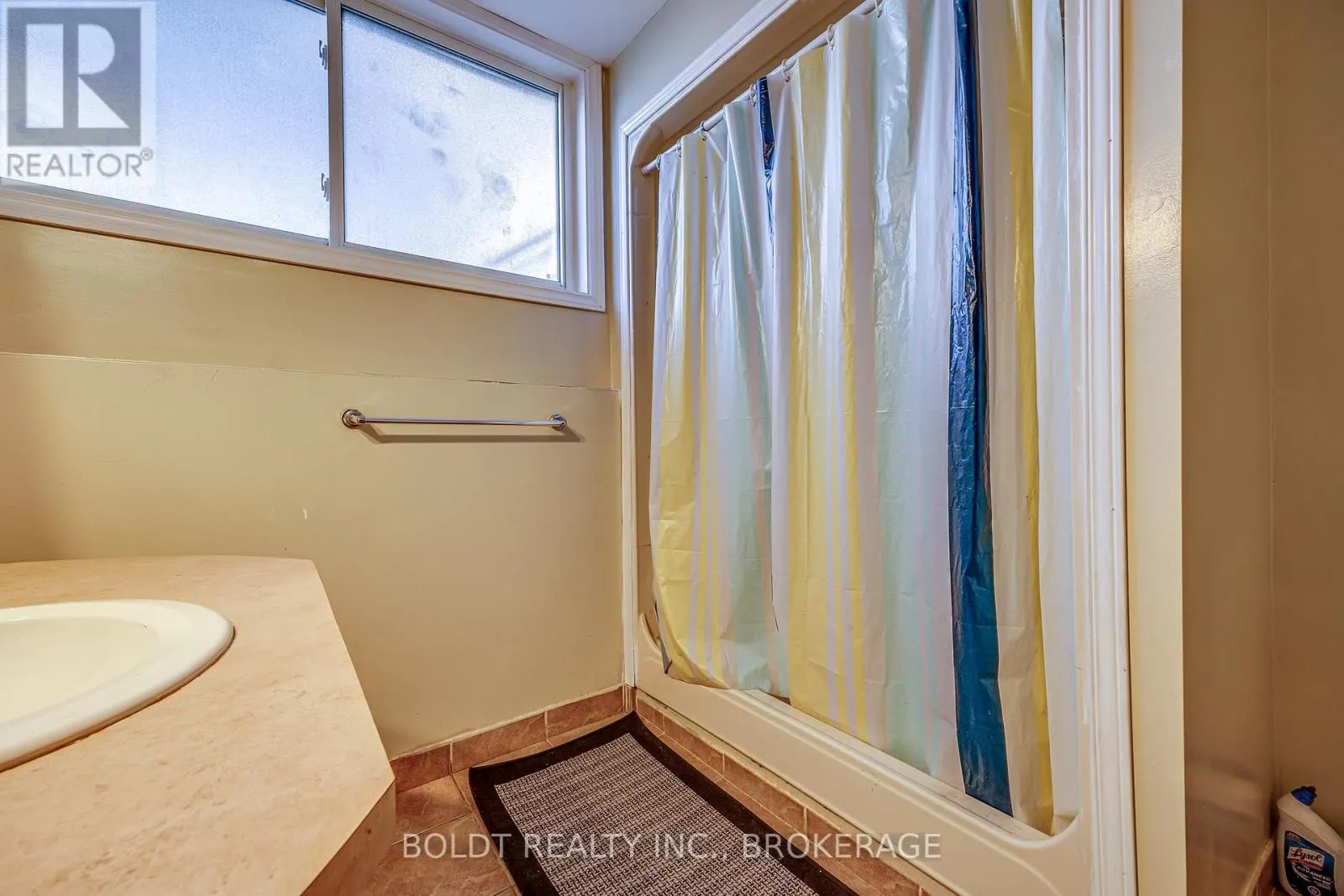 26 LEASIDE DRIVE
