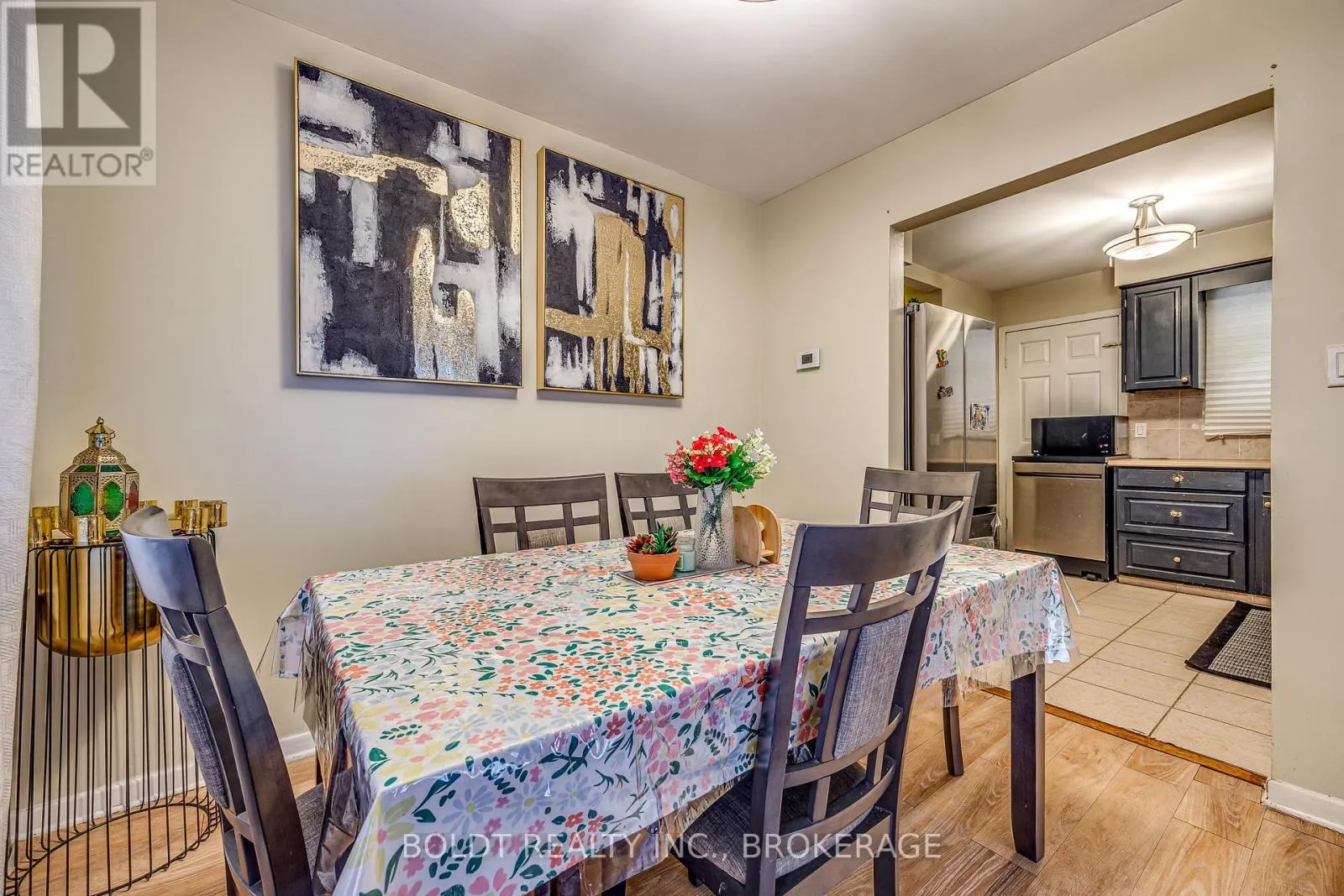 26 LEASIDE DRIVE