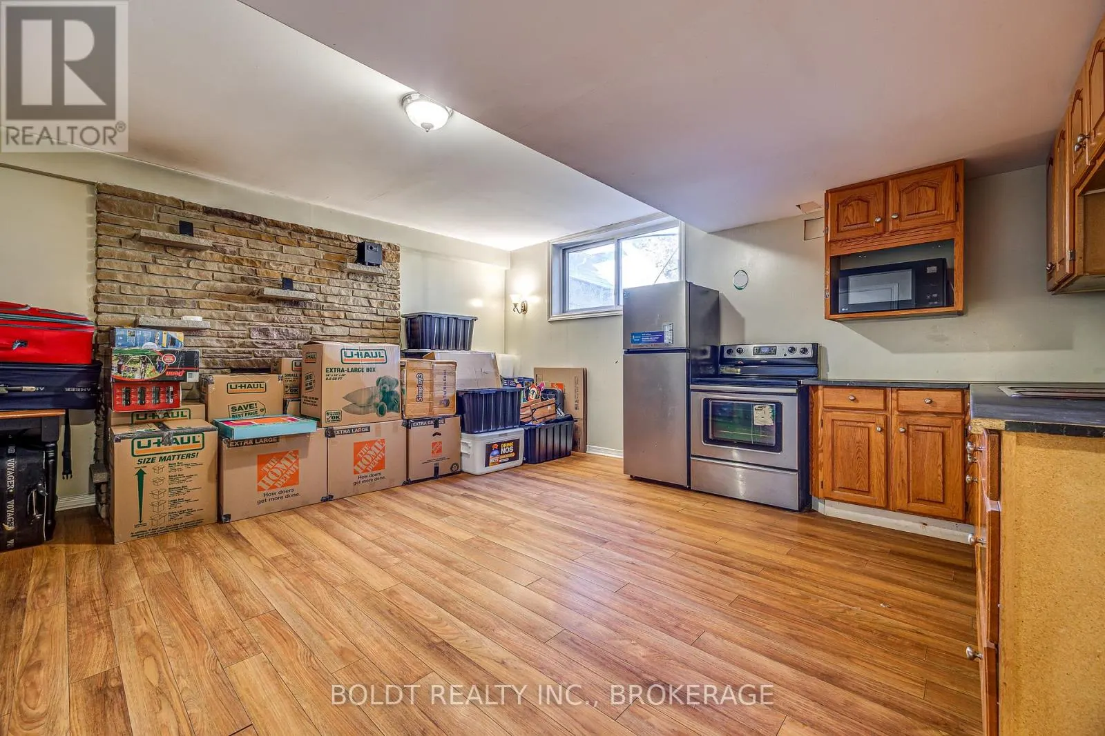 26 LEASIDE DRIVE