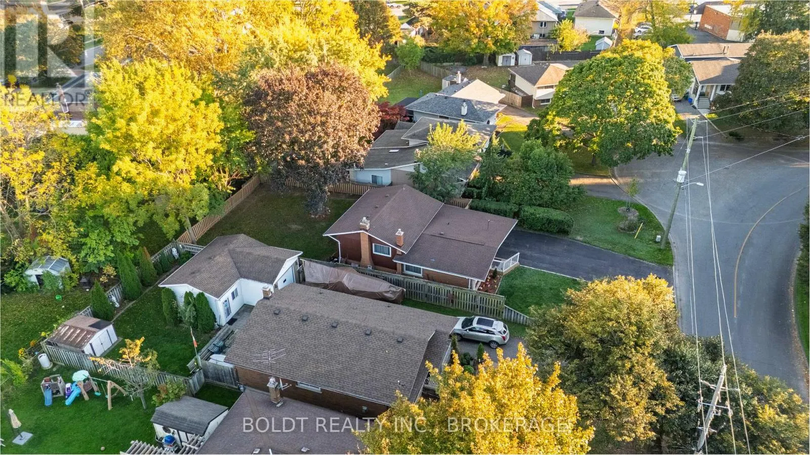 26 LEASIDE DRIVE
