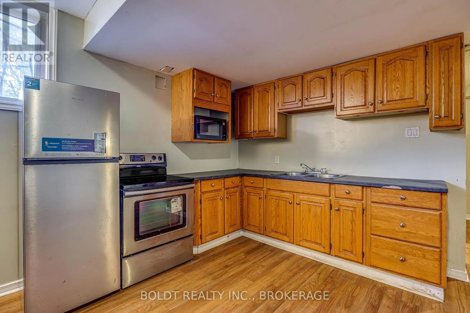 26 LEASIDE DRIVE