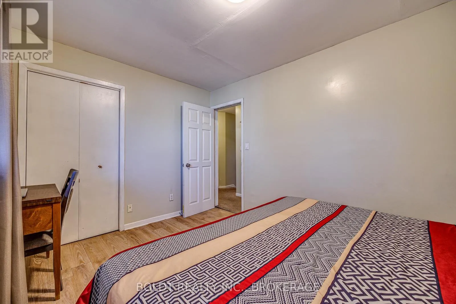 26 LEASIDE DRIVE