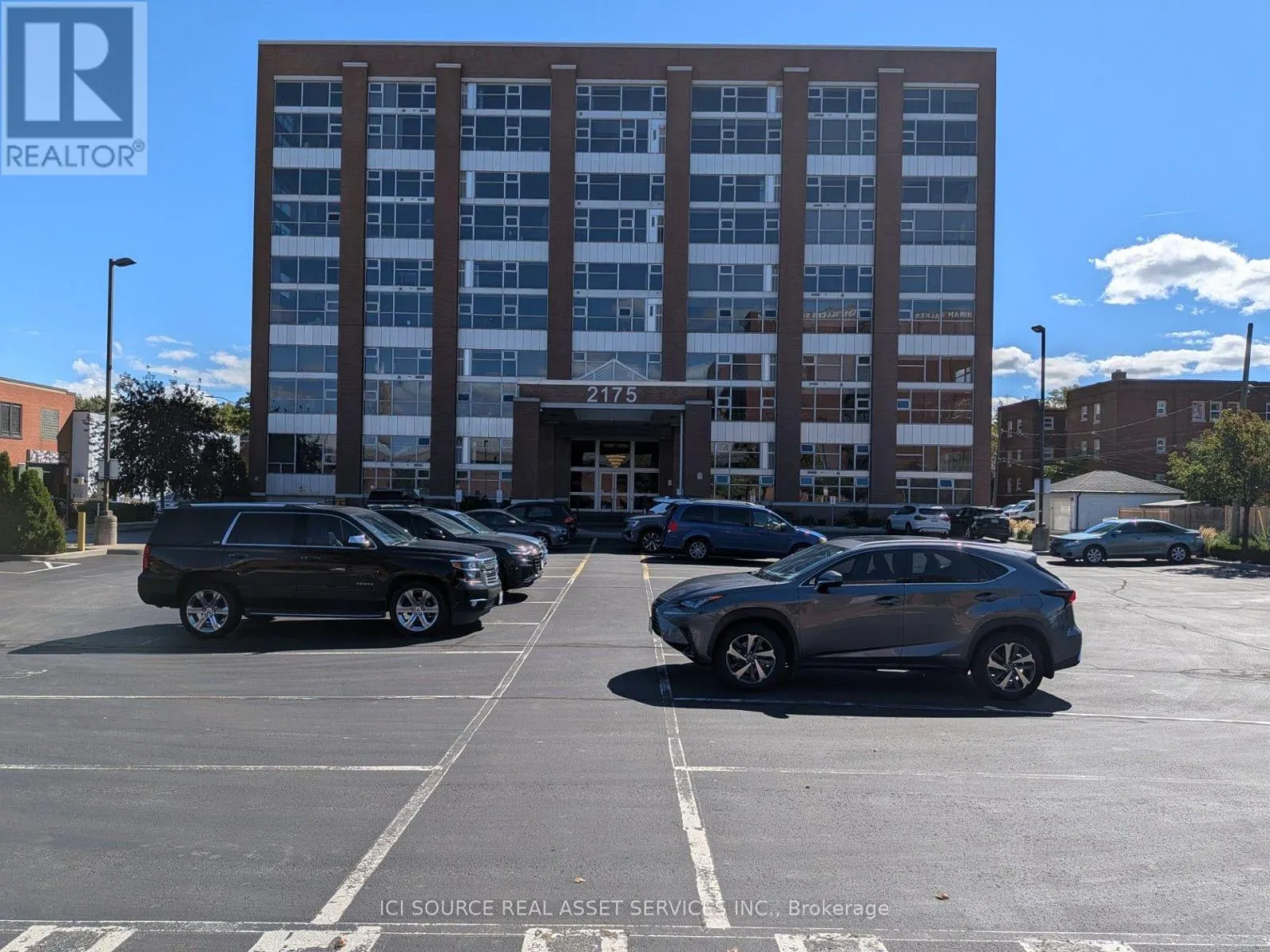 404 - 2175 WYANDOTTE STREET E