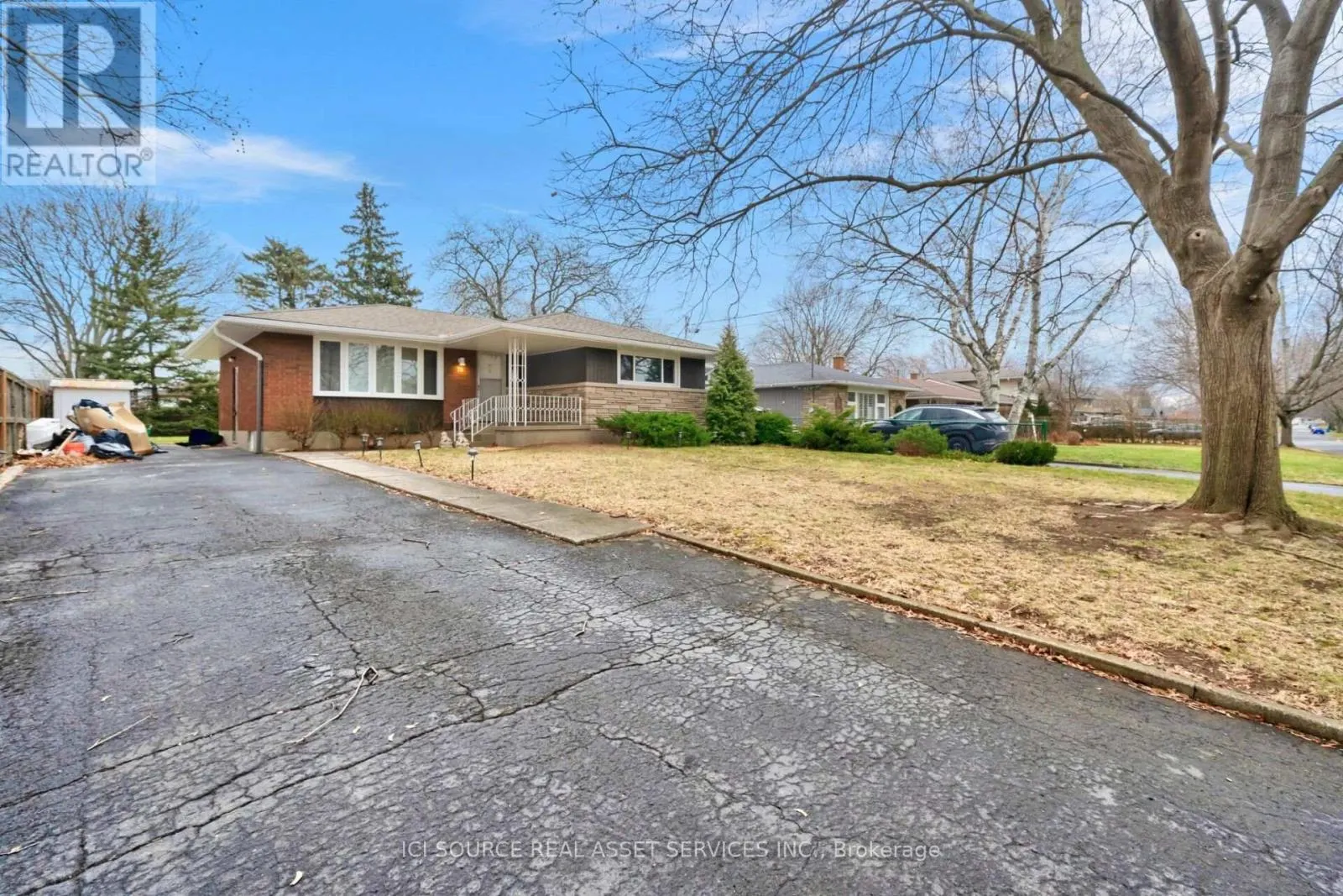 LOWER - 78 LEASIDE DRIVE