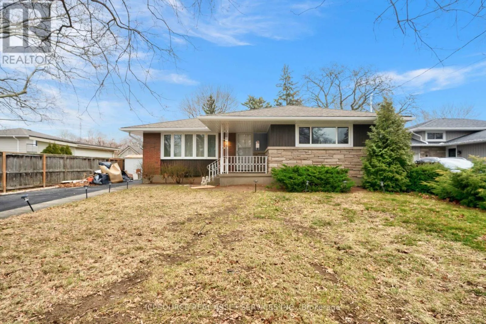 LOWER - 78 LEASIDE DRIVE