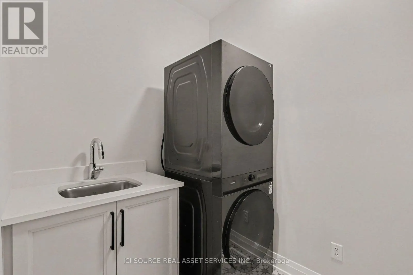835 COMPANION CRESCENT