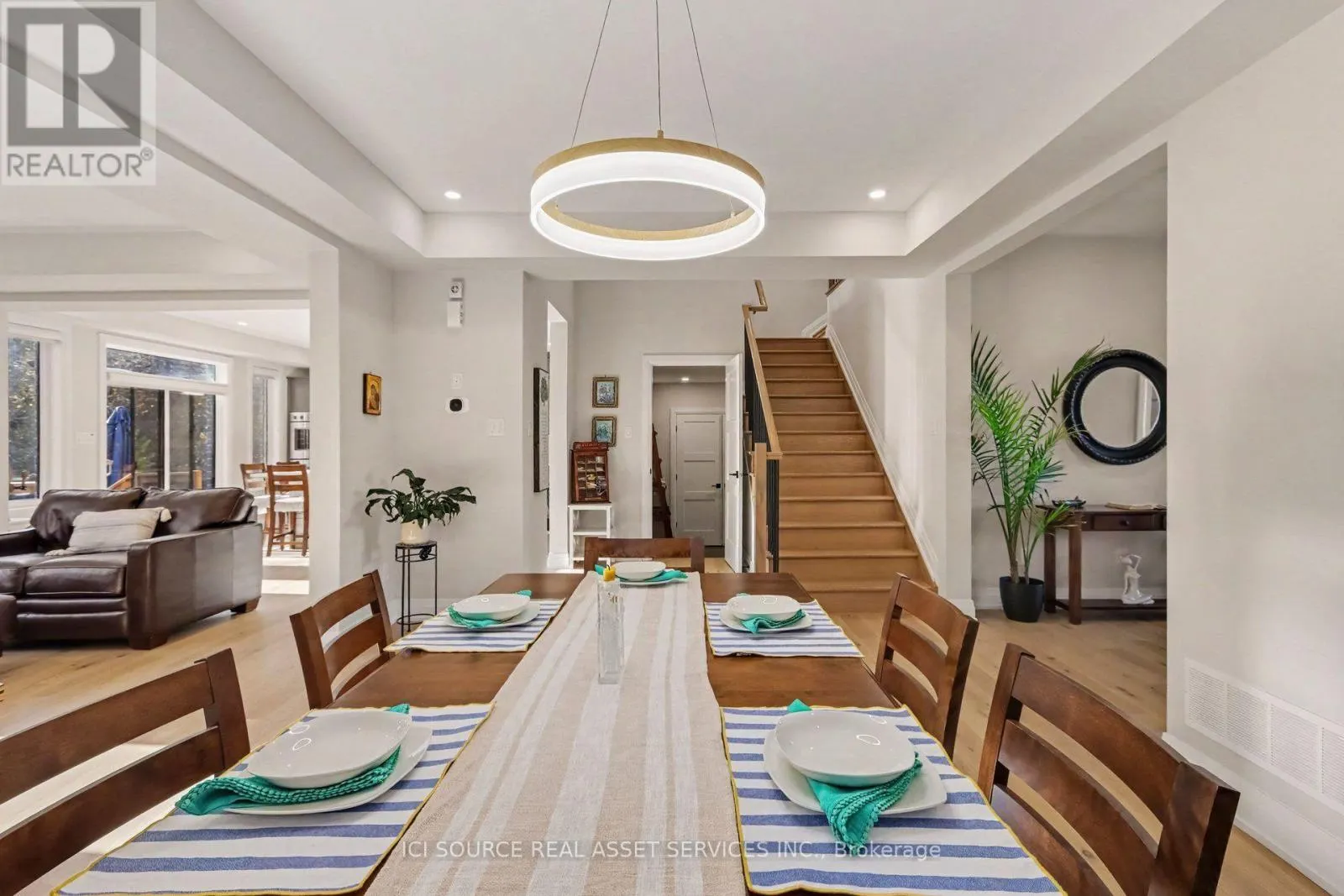 835 COMPANION CRESCENT