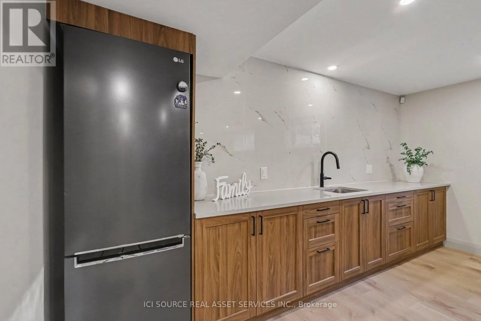 835 COMPANION CRESCENT