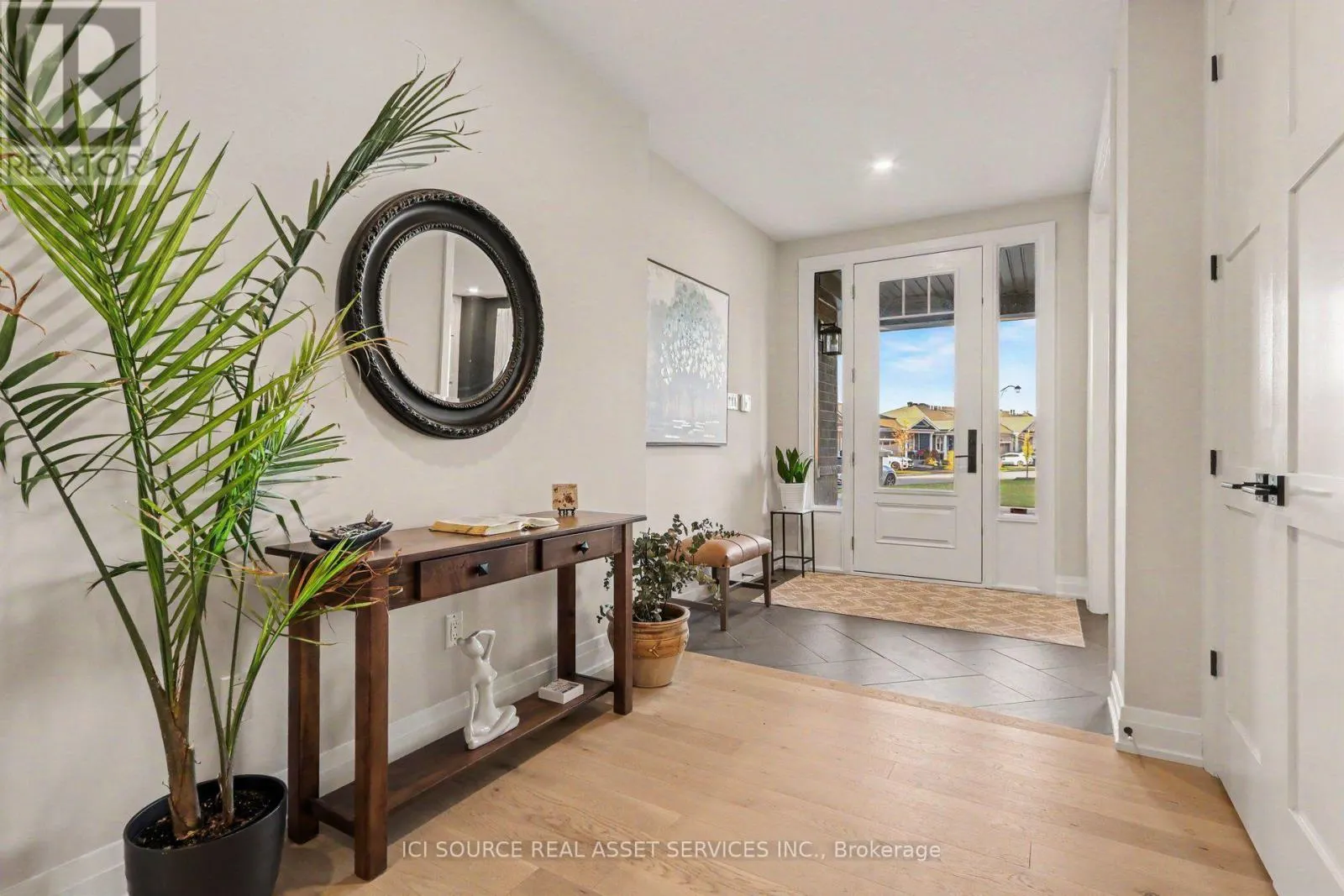835 COMPANION CRESCENT
