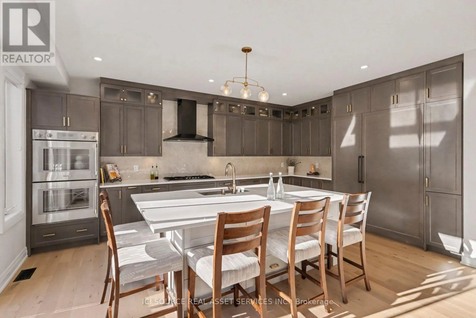 835 COMPANION CRESCENT