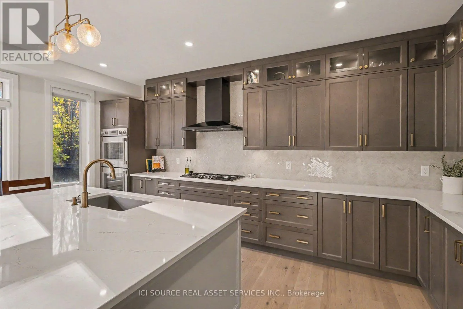 835 COMPANION CRESCENT
