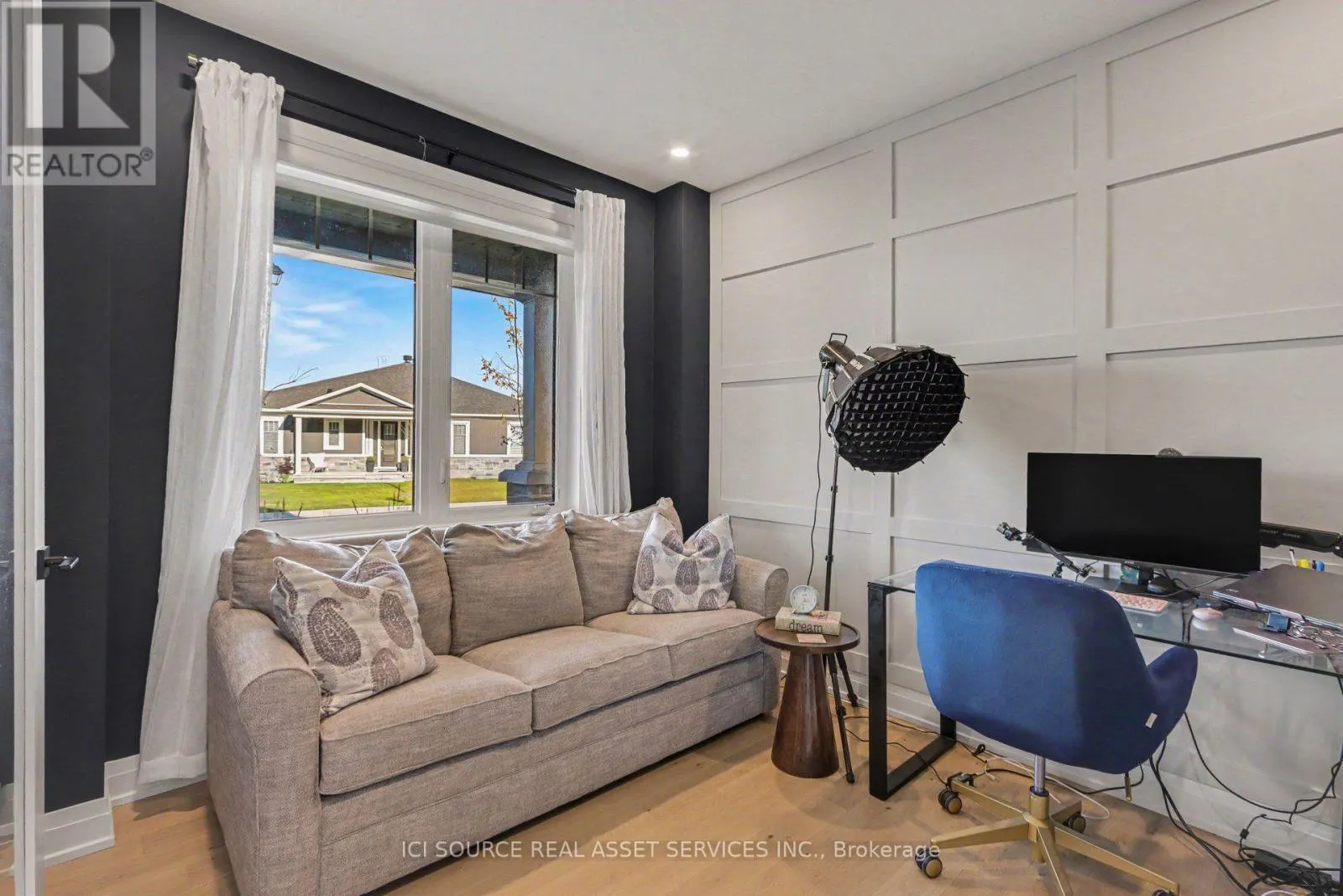 835 COMPANION CRESCENT