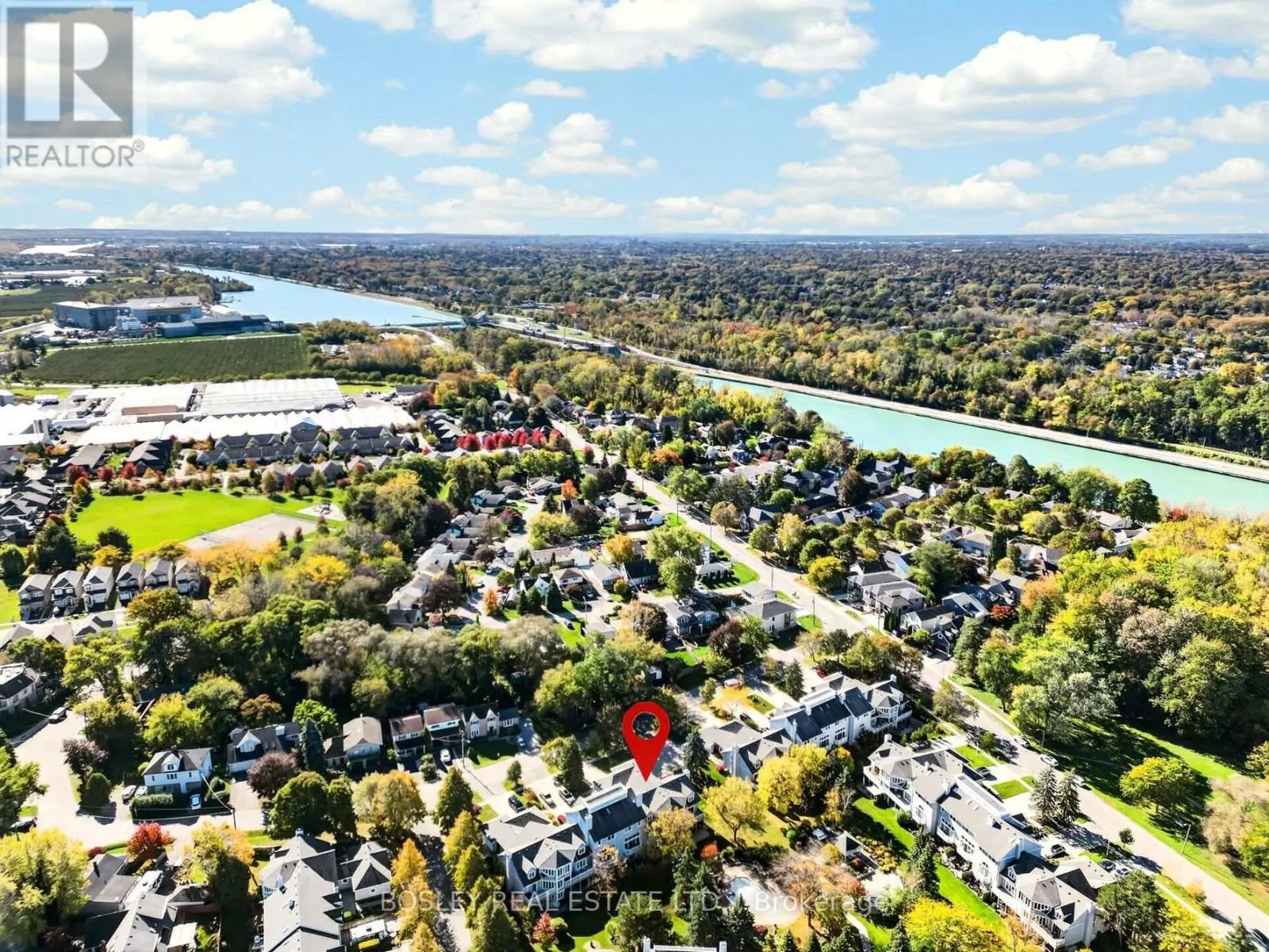 18 - 3 LAKESIDE DRIVE #18
