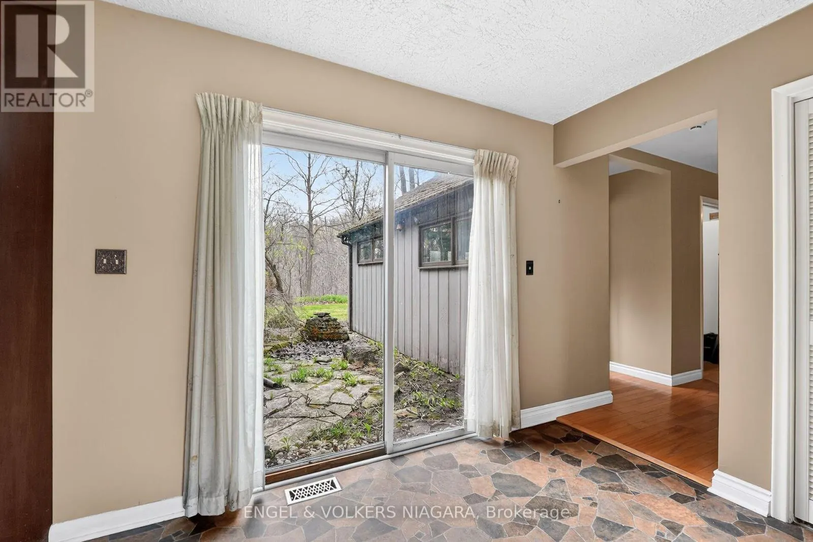 41 PARK ROAD S