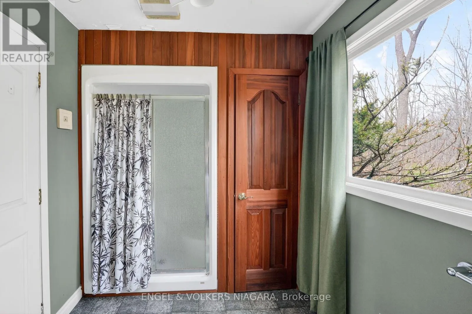 41 PARK ROAD S