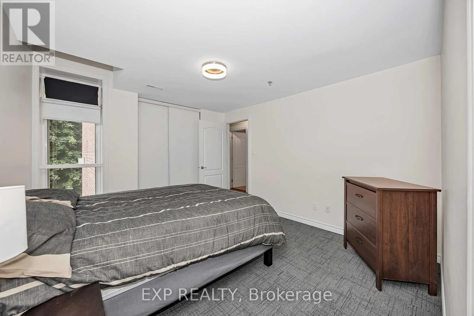 305 - 6 GROVE AVENUE