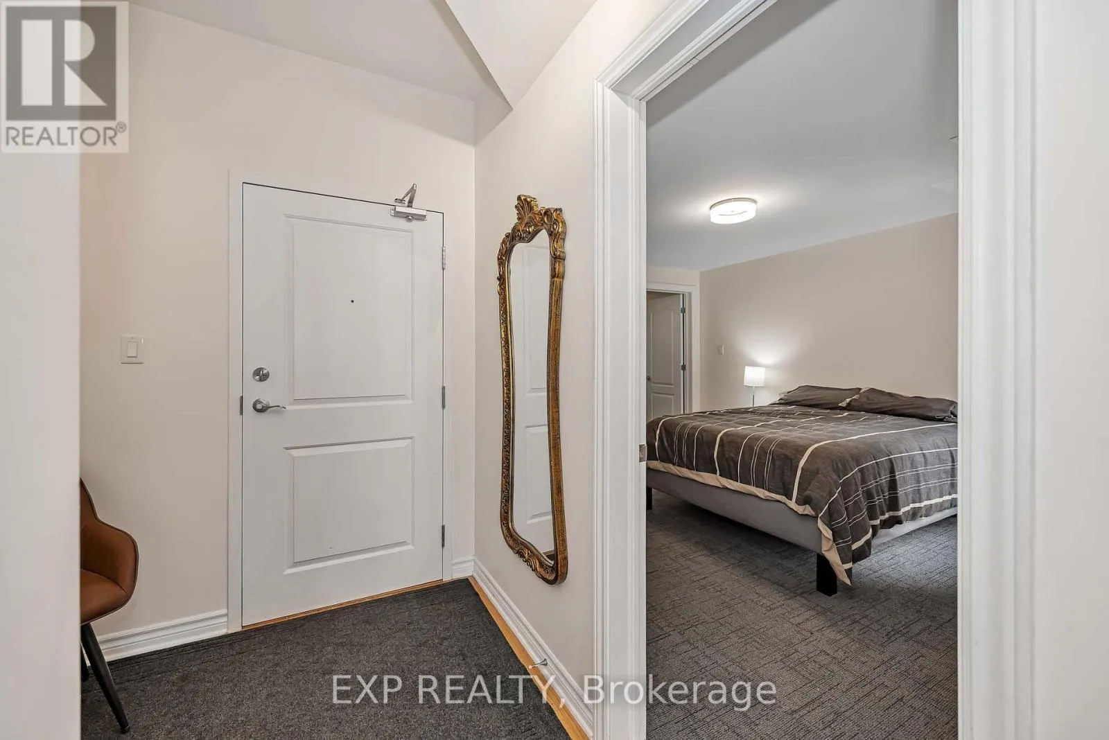305 - 6 GROVE AVENUE