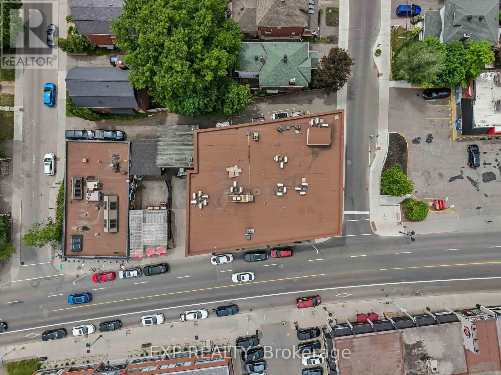 305 - 6 GROVE AVENUE