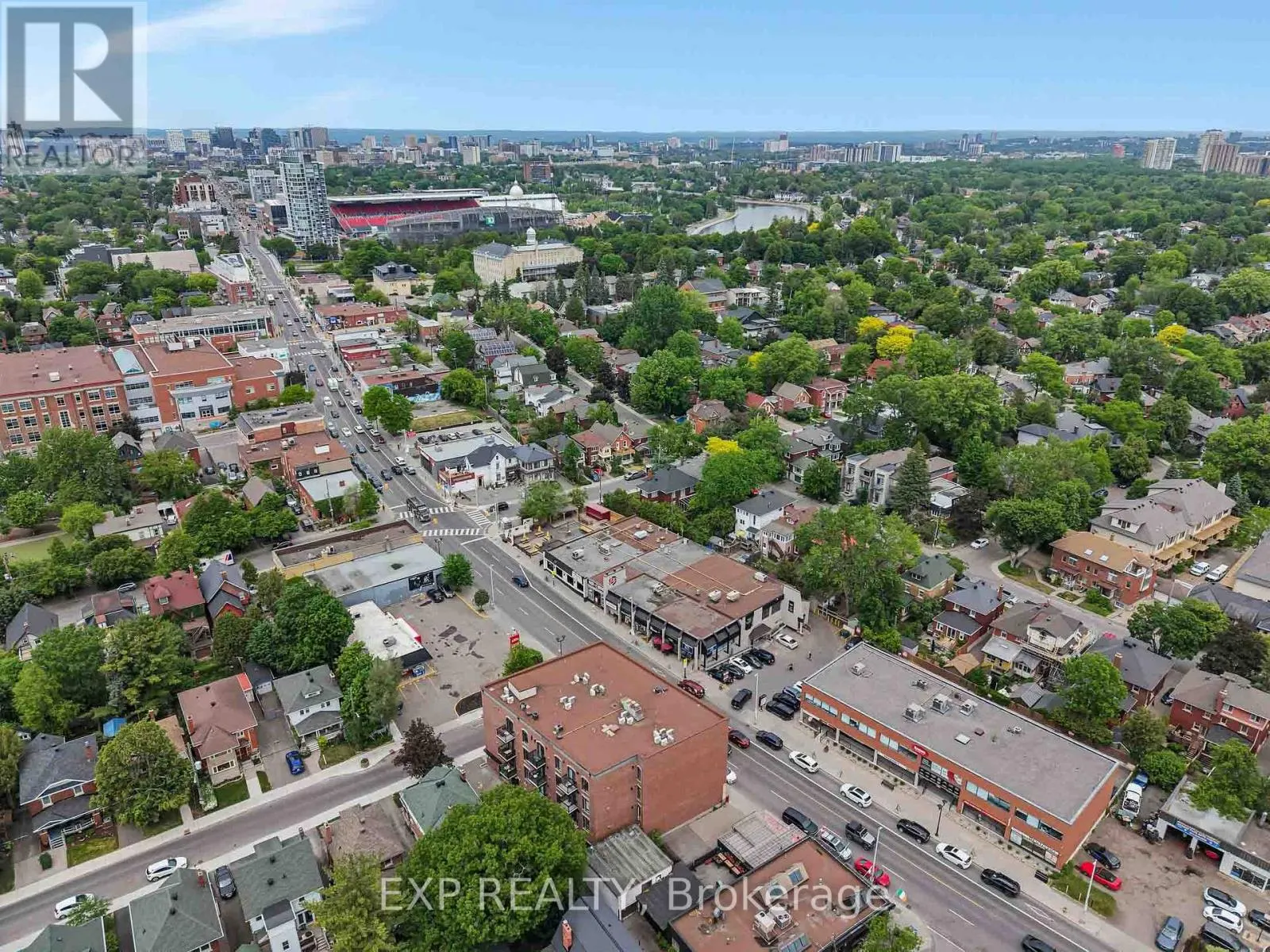 305 - 6 GROVE AVENUE