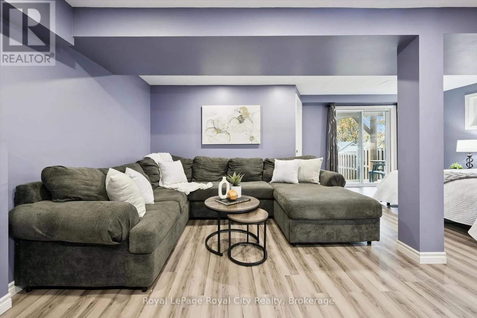 36 OAKES CRESCENT