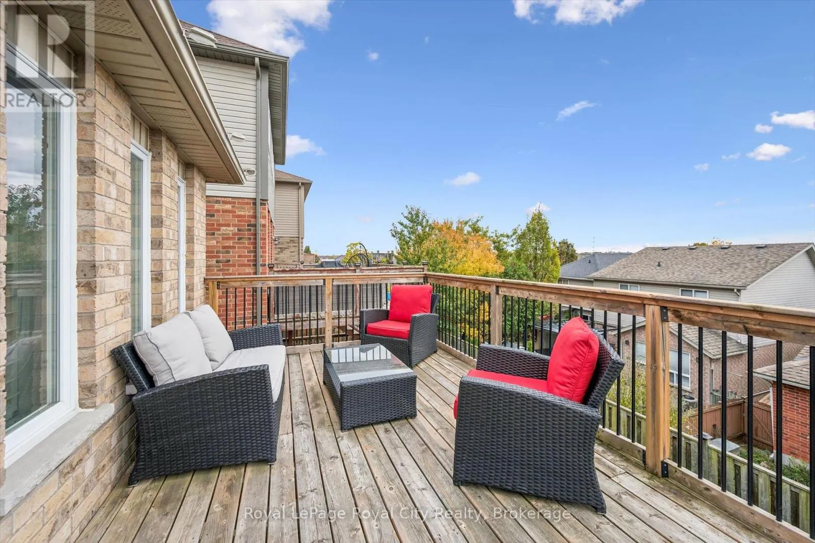 36 OAKES CRESCENT