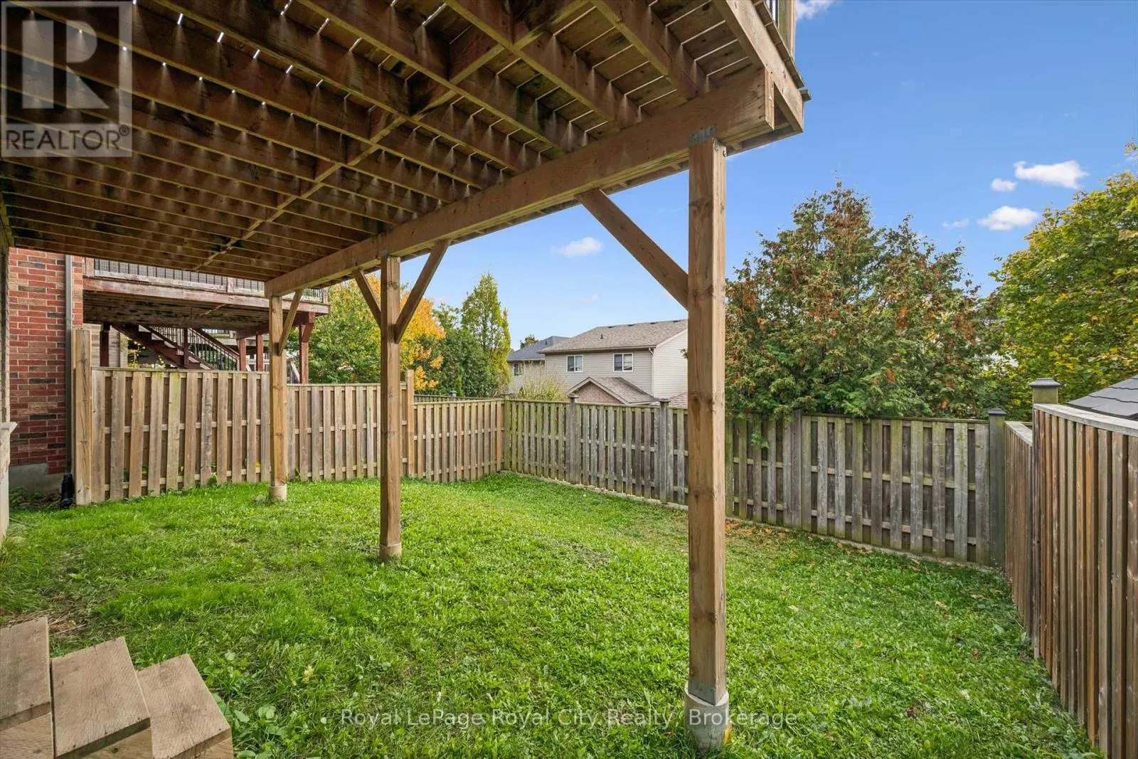 36 OAKES CRESCENT