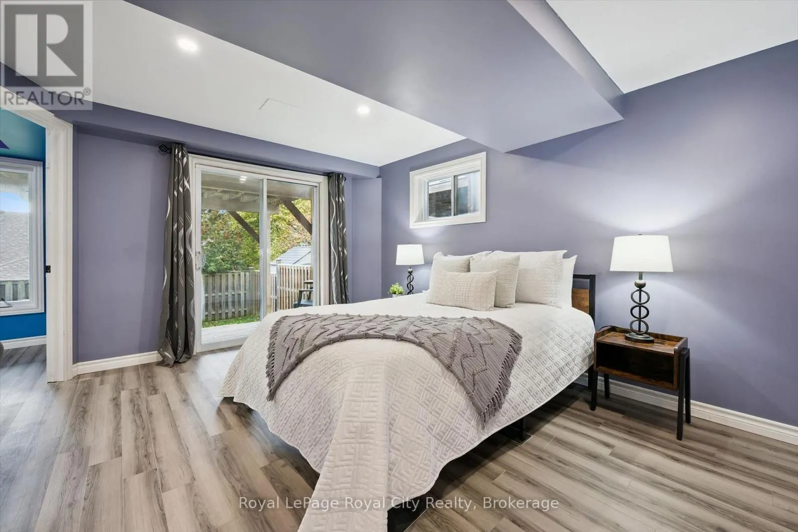 36 OAKES CRESCENT