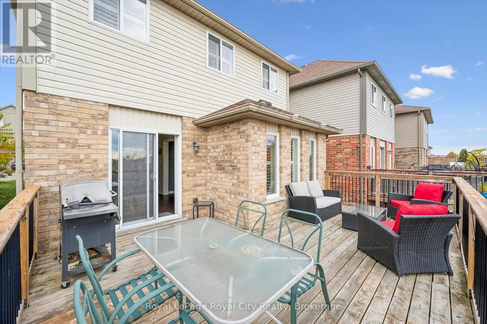36 OAKES CRESCENT