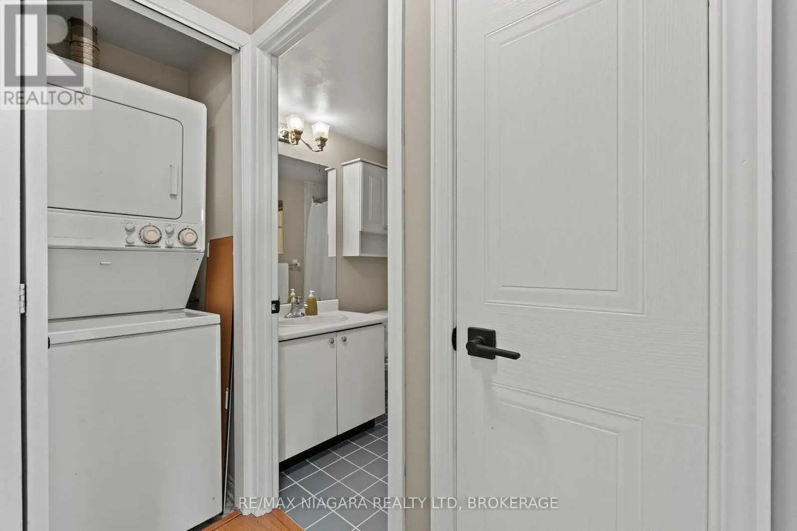 601 - 81 SCOTT STREET #601