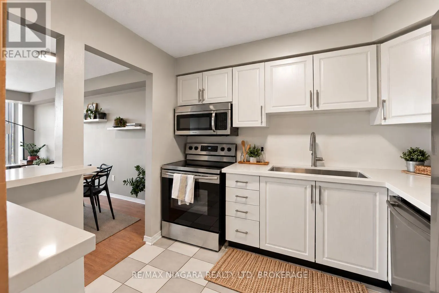 601 - 81 SCOTT STREET #601