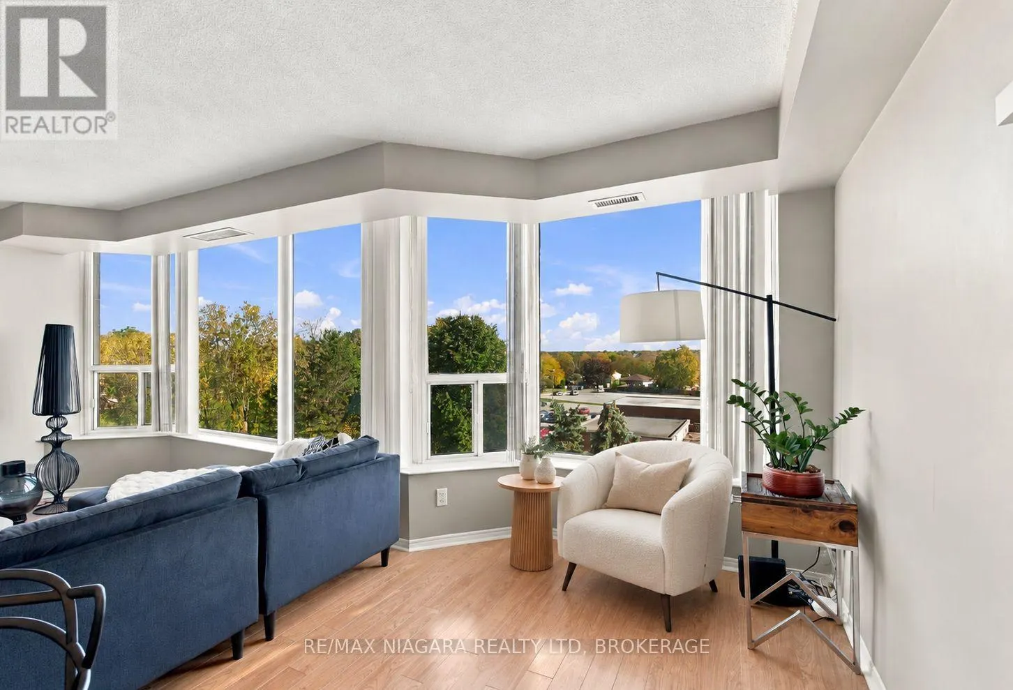 601 - 81 SCOTT STREET #601