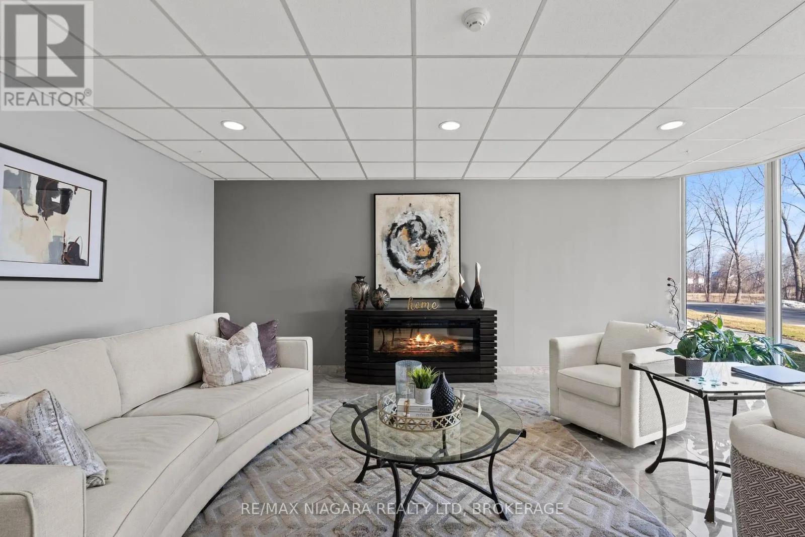601 - 81 SCOTT STREET #601