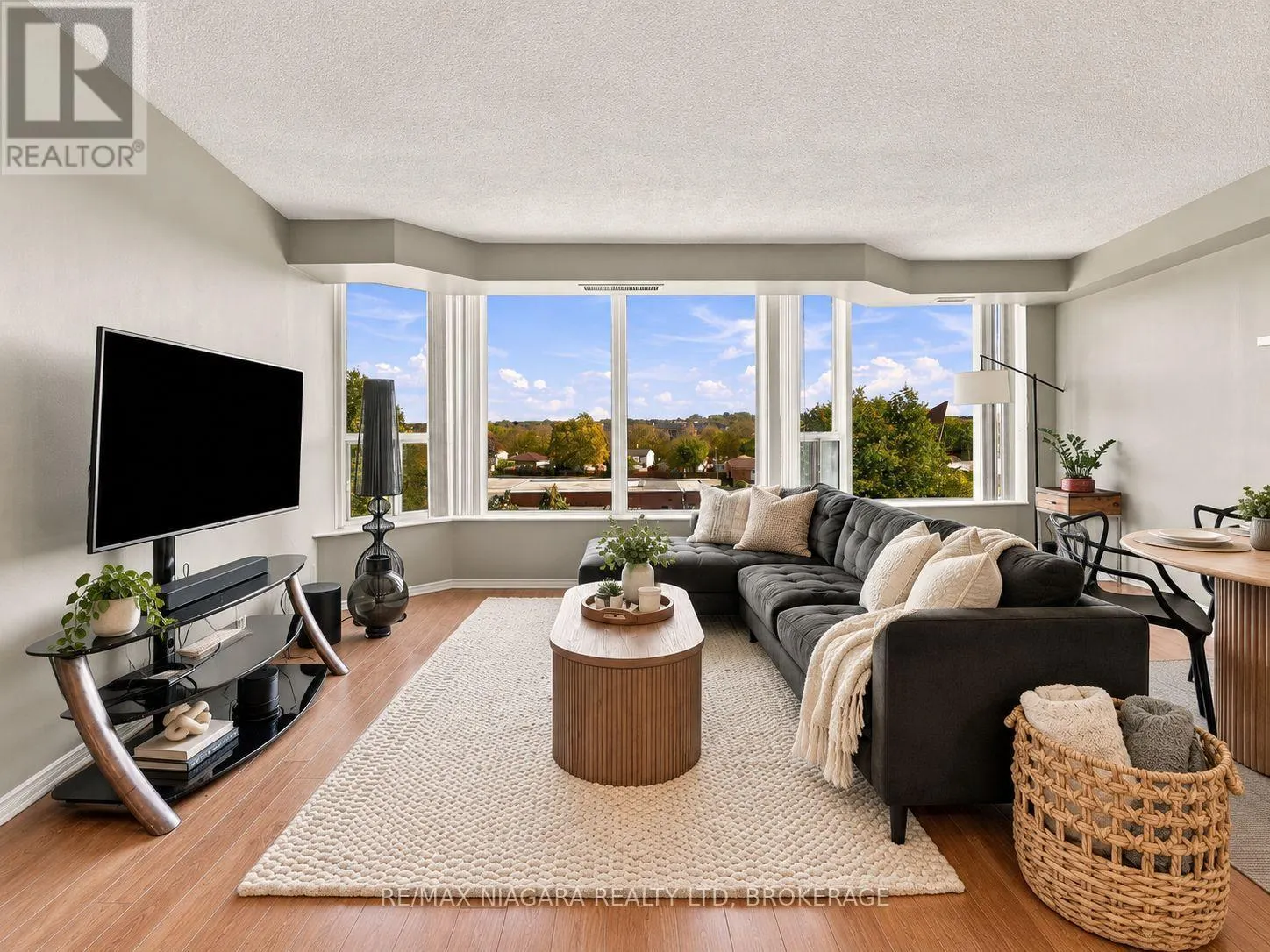 601 - 81 SCOTT STREET #601