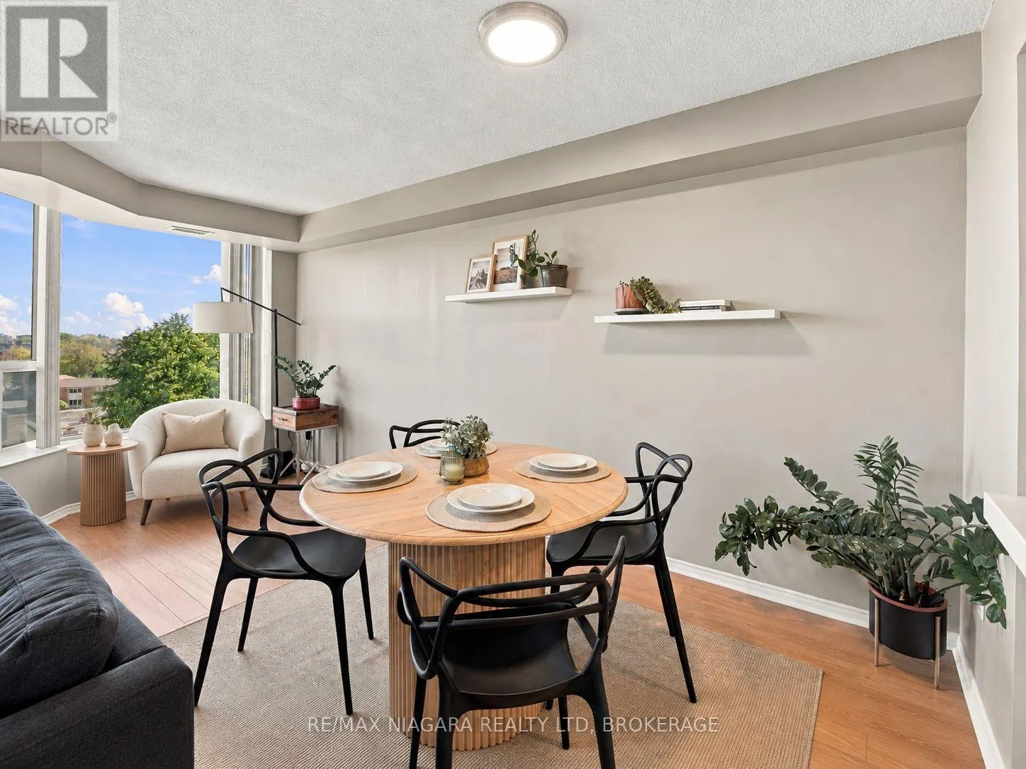 601 - 81 SCOTT STREET #601