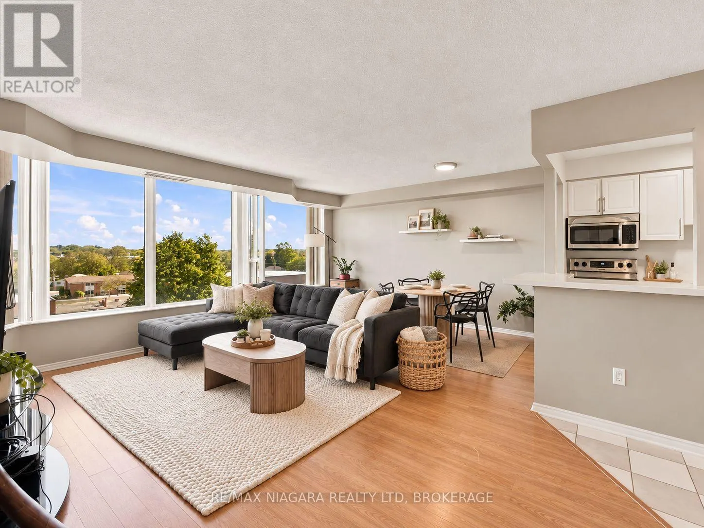 601 - 81 SCOTT STREET #601