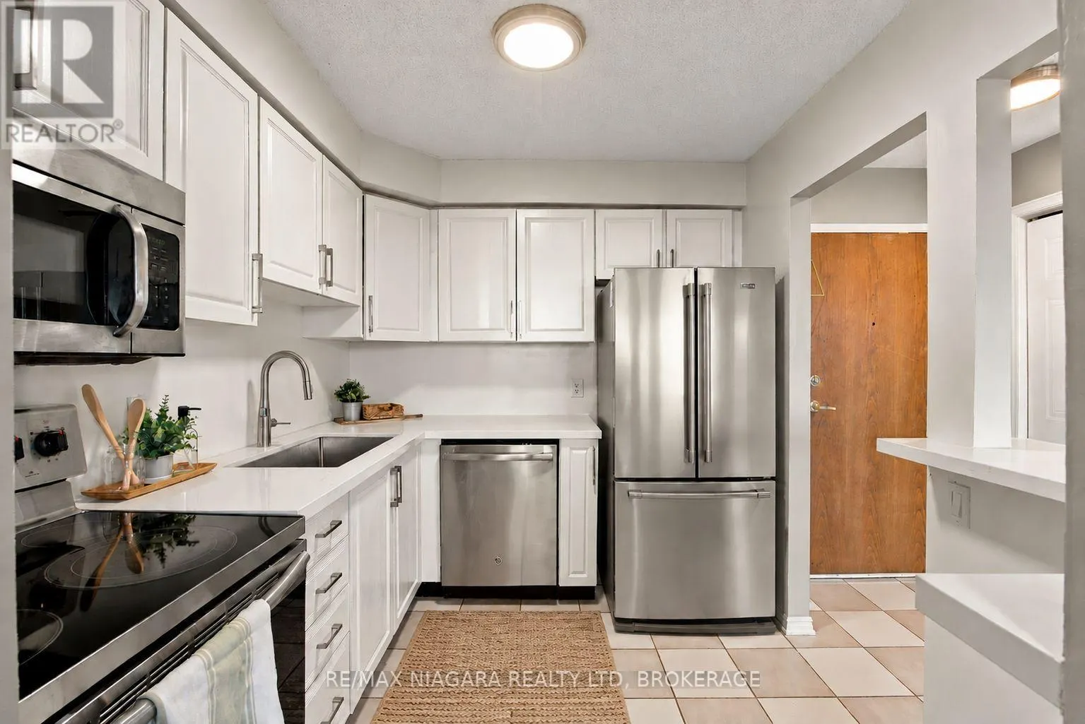 601 - 81 SCOTT STREET #601