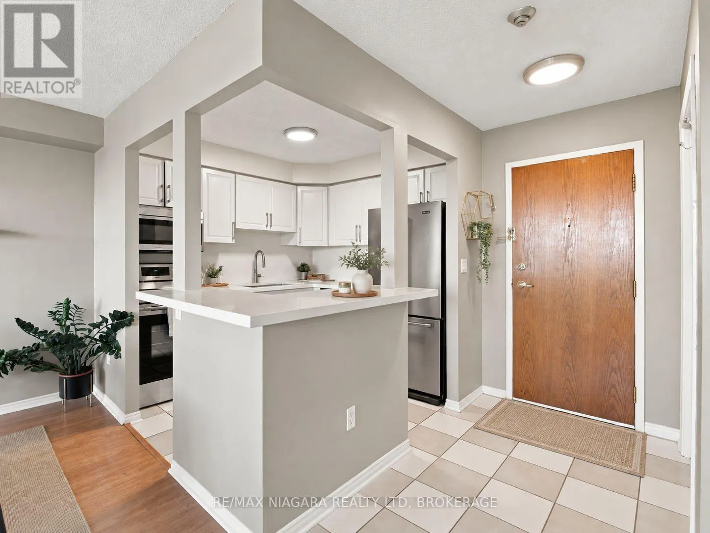601 - 81 SCOTT STREET #601