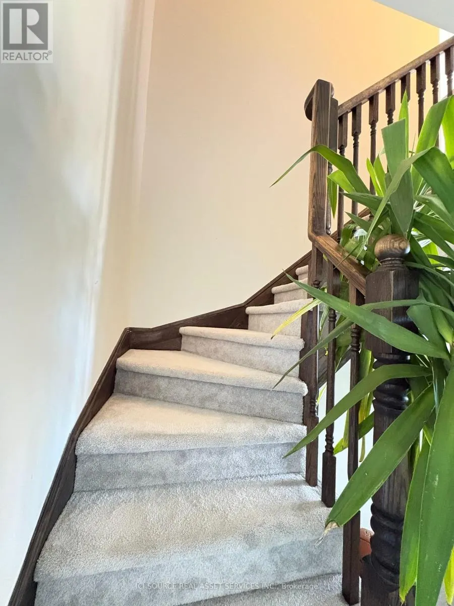 18 DAYLILY LANE