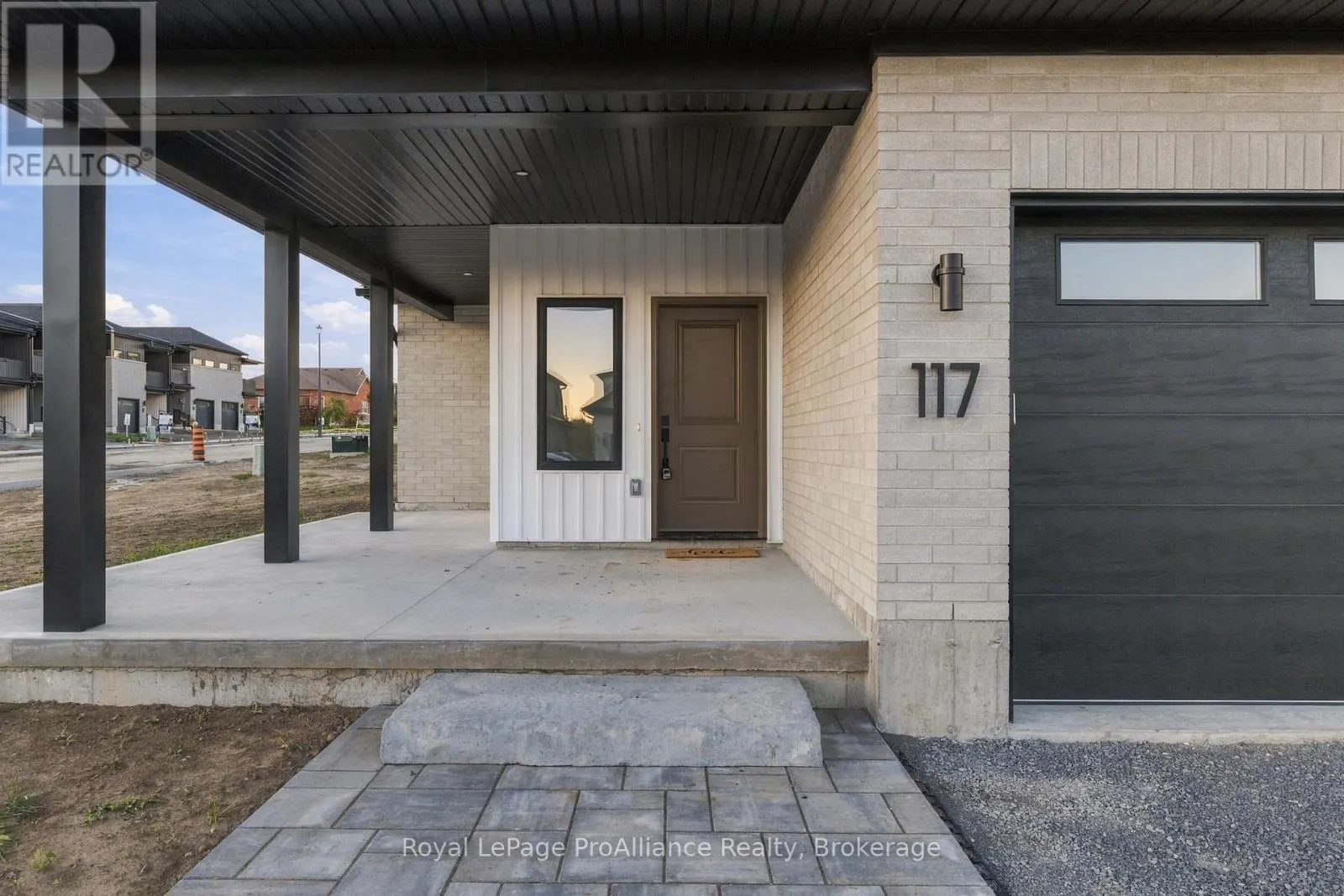 117 ROYAL GALA DRIVE