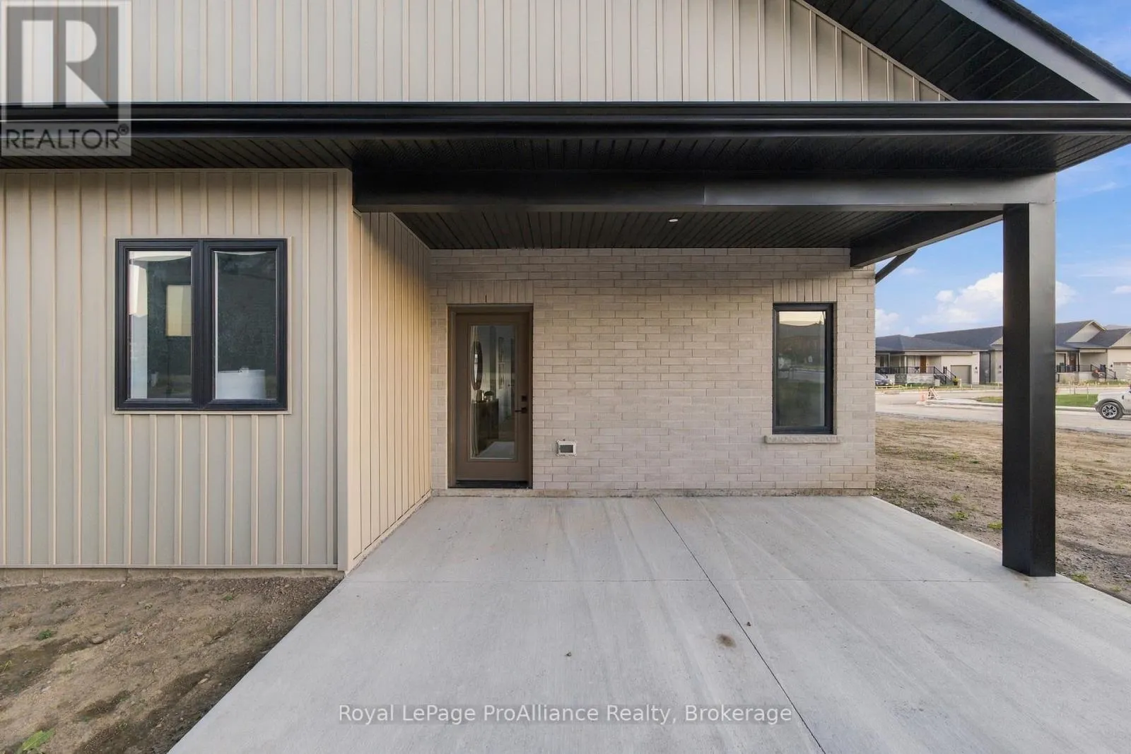 117 ROYAL GALA DRIVE