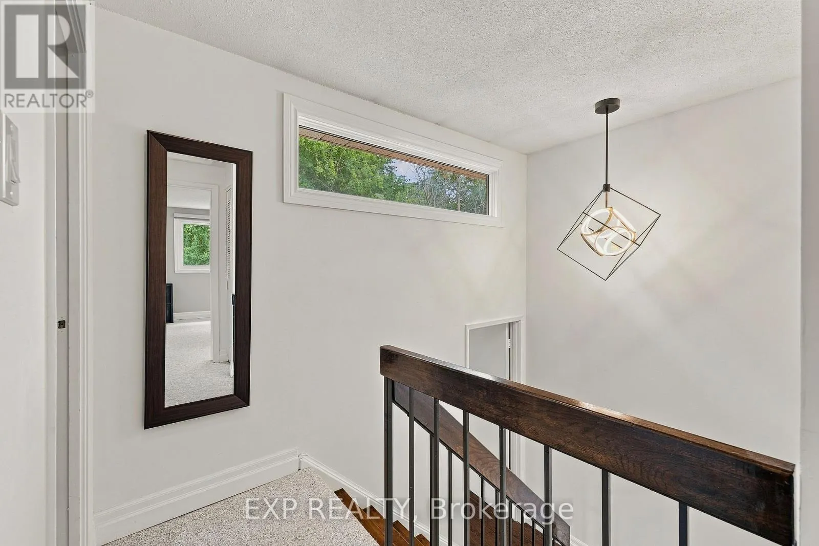 13 - 220 SALISBURY AVENUE