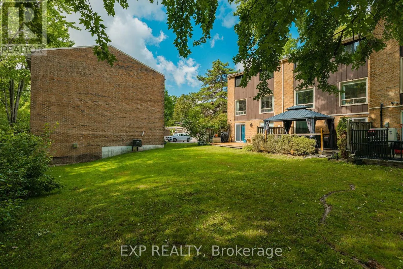13 - 220 SALISBURY AVENUE
