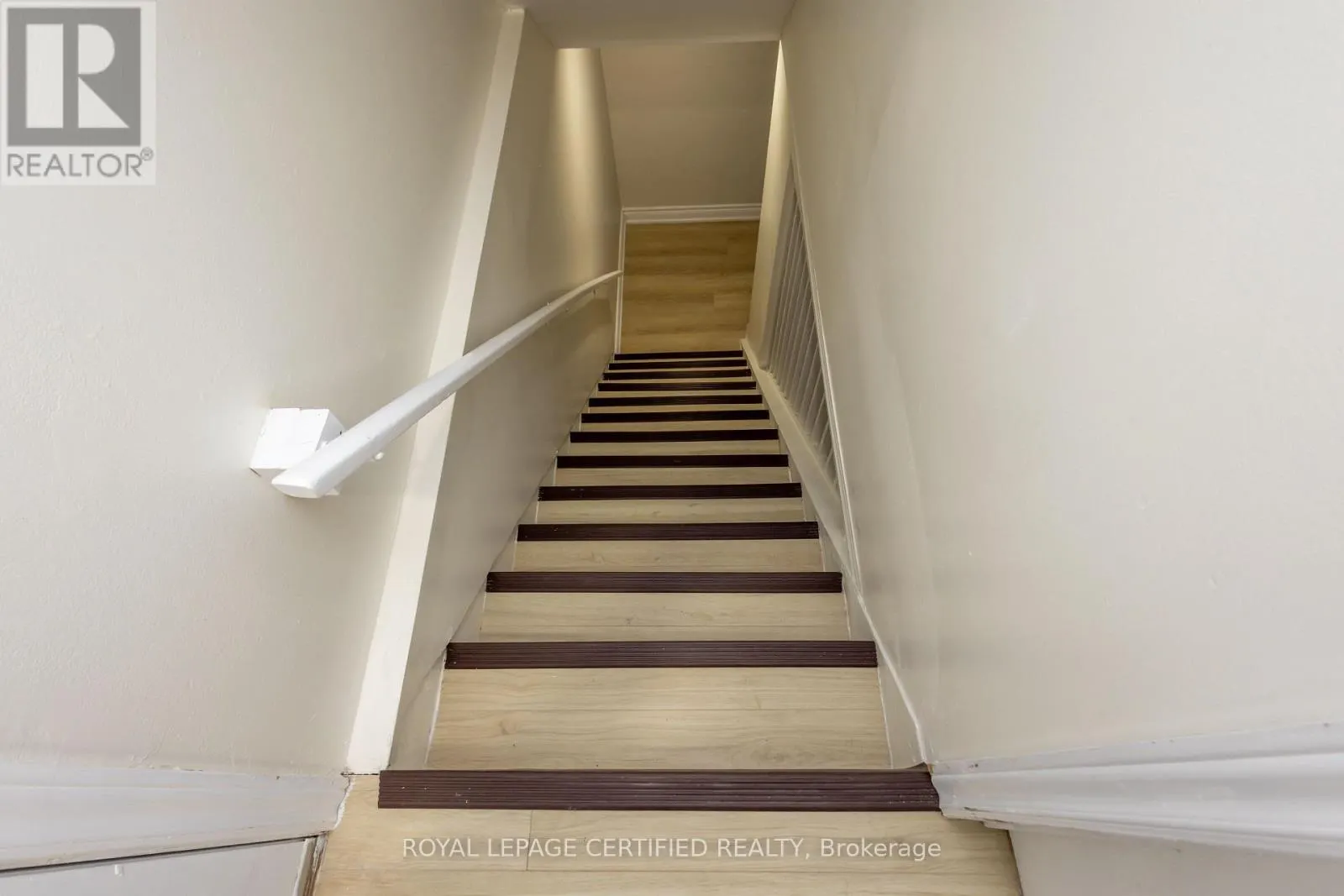 111 LIMERIDGE ROAD W