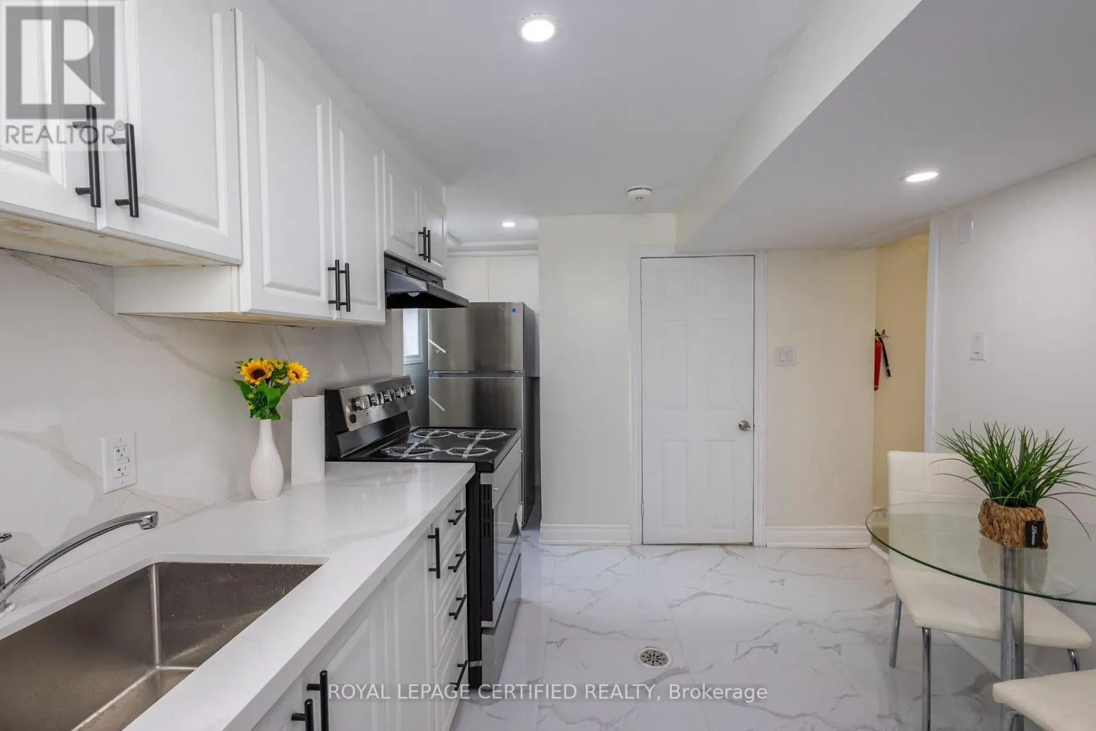 111 LIMERIDGE ROAD W