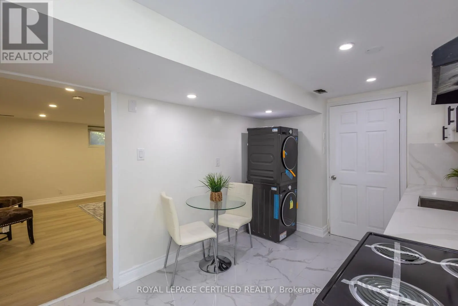 111 LIMERIDGE ROAD W