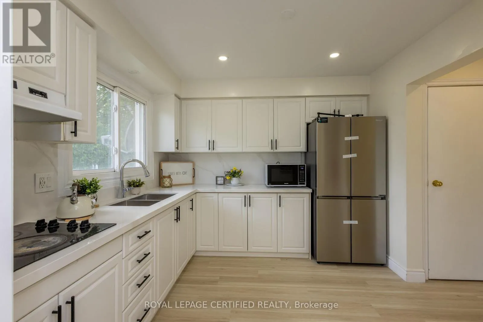 111 LIMERIDGE ROAD W