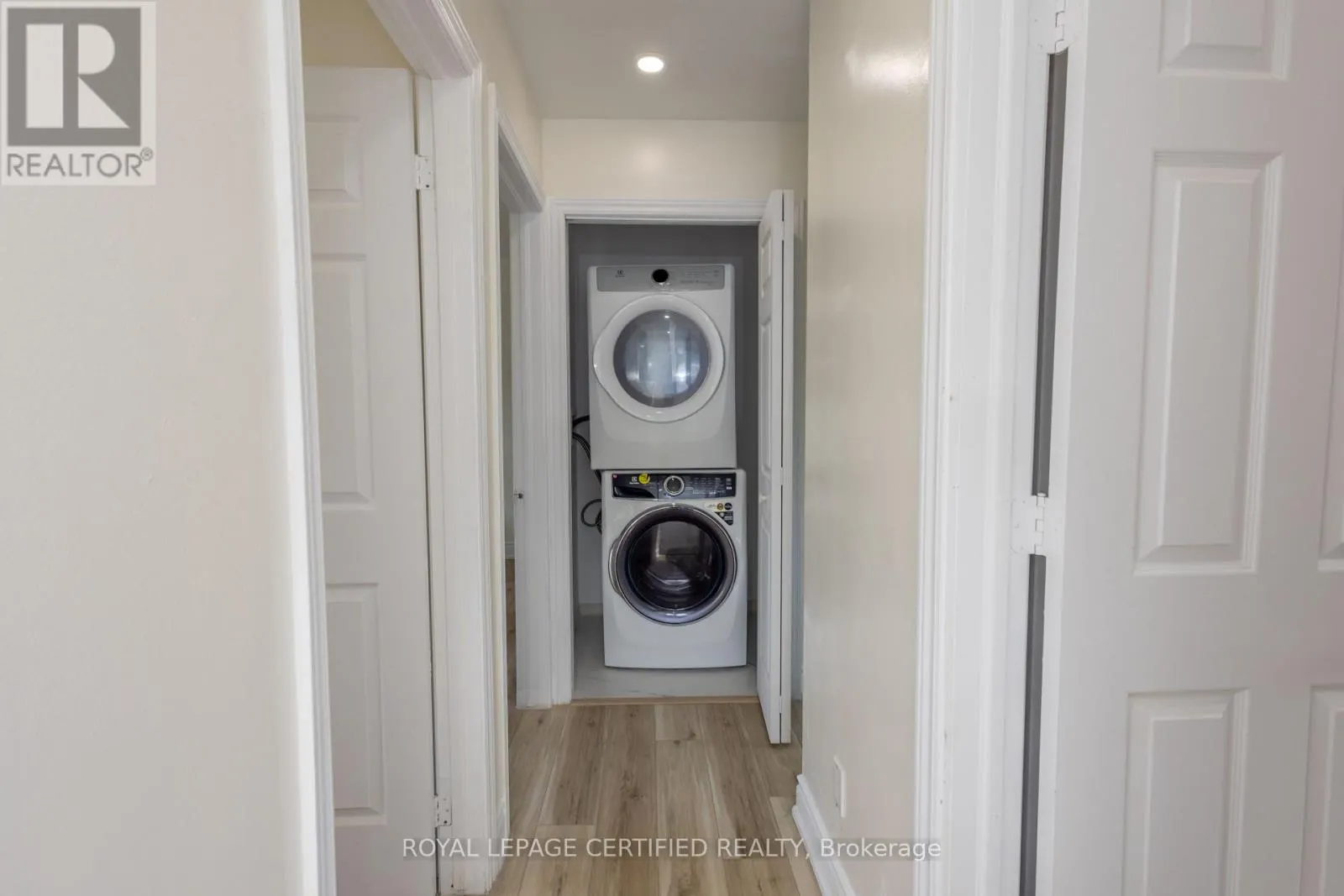 111 LIMERIDGE ROAD W