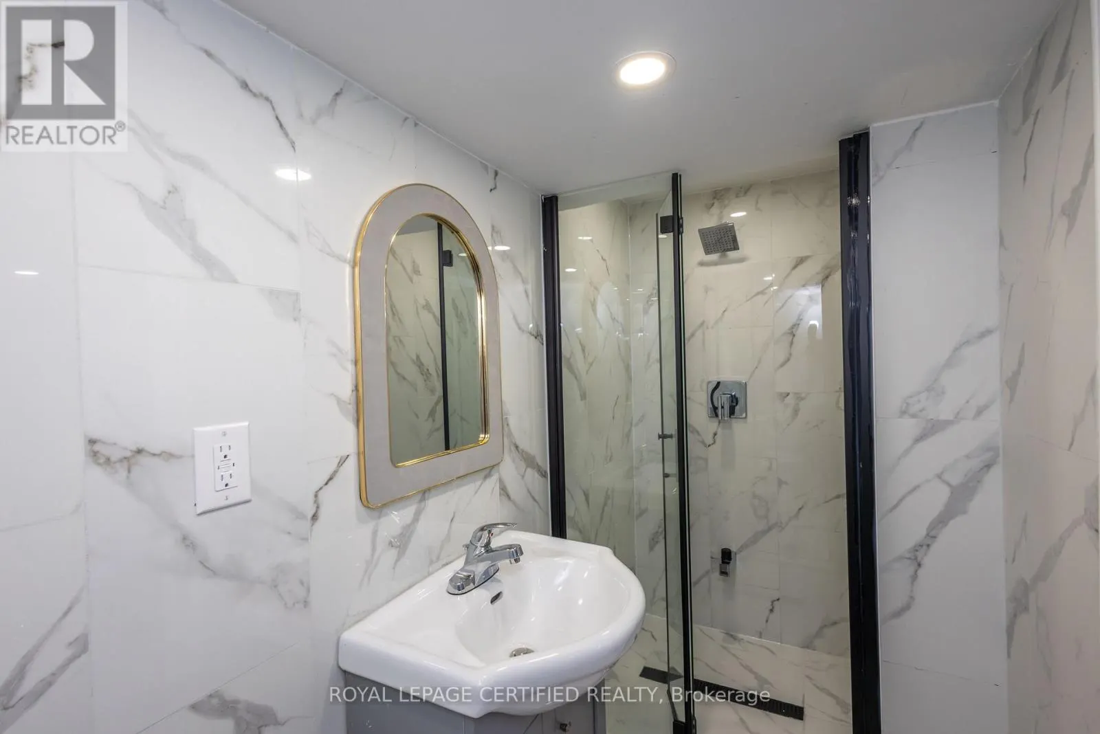 111 LIMERIDGE ROAD W