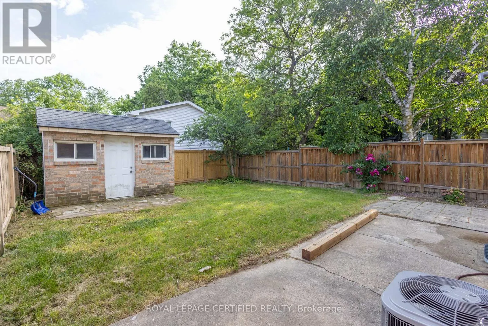 111 LIMERIDGE ROAD W
